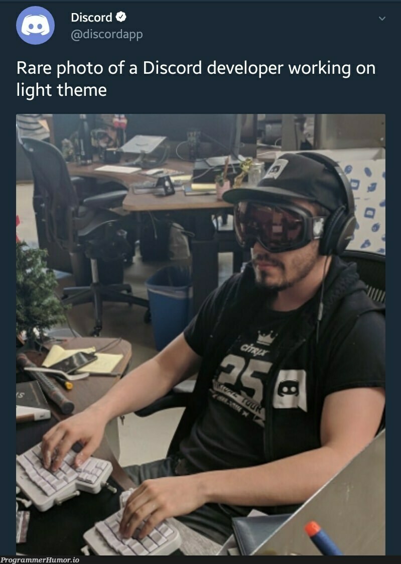 Working on a light theme | developer-memes, discord-memes | ProgrammerHumor.io