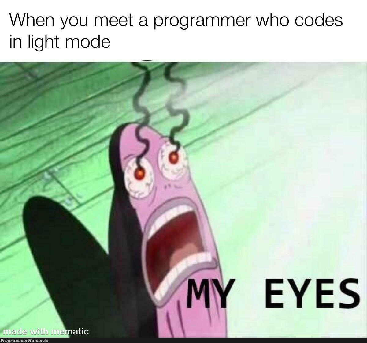 <h1>This title was written in dark mode</h1> | programmer-memes, code-memes, program-memes | ProgrammerHumor.io