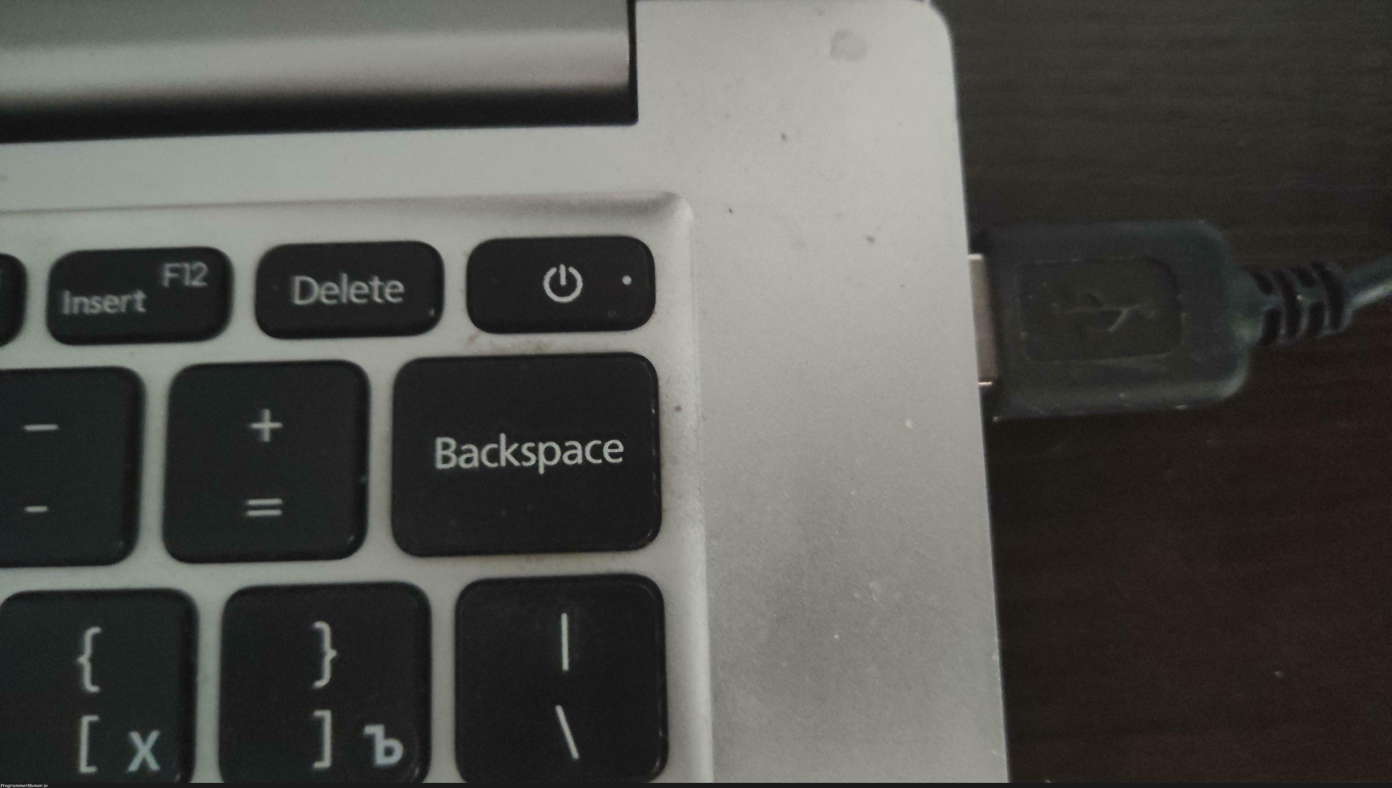 Keyboard designed by satan | design-memes | ProgrammerHumor.io