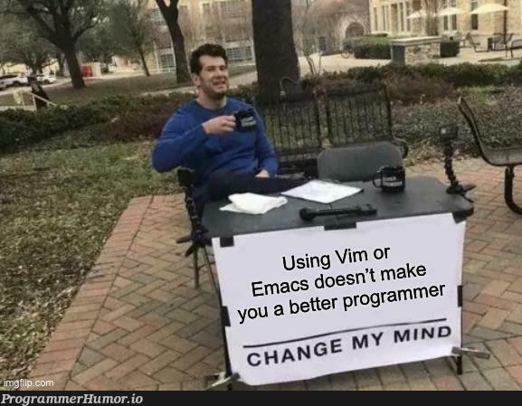 IUseVsCodeBtw | code-memes, vscode-memes, cs-memes | ProgrammerHumor.io