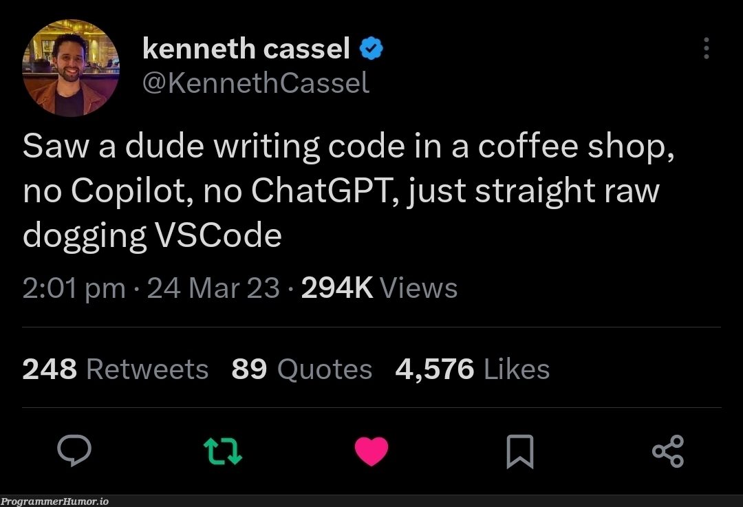 Straight raw dogging vscode | code-memes, vscode-memes, retweet-memes | ProgrammerHumor.io