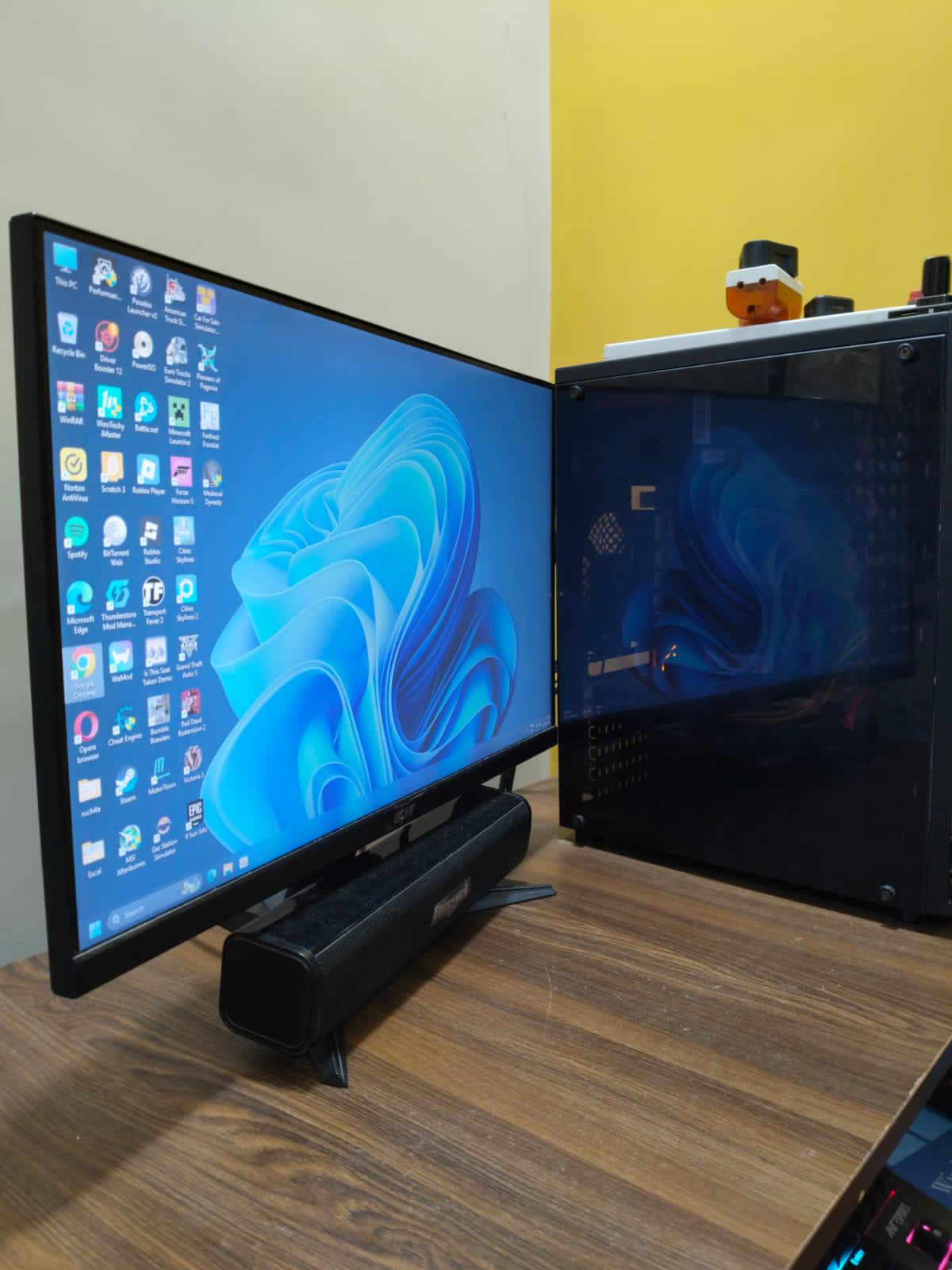 I Think I Have A Dual Monitor