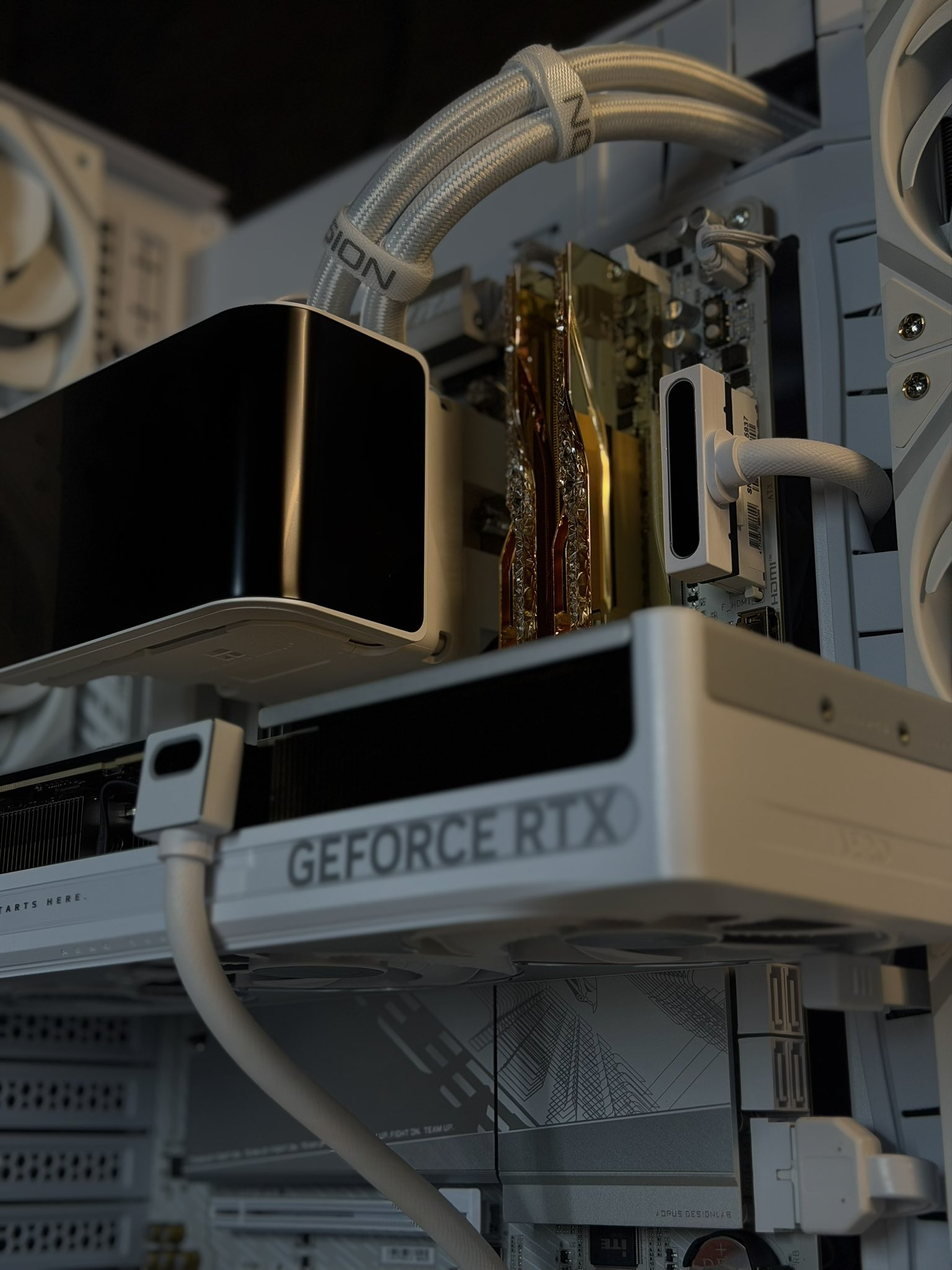 Trident Z Royal - 96 Gb - 6000 M Hz - 28 Cl (2 X 48 Gb)